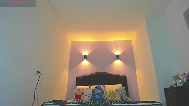 Sofia Clauss  online show from April 2026 05:12:02 AM