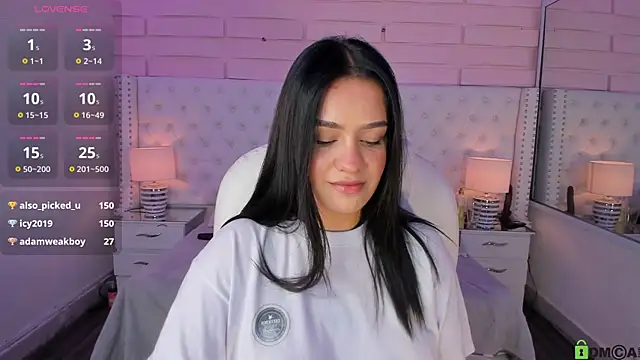 Snapshot of Yaaky_ chatting on February 2025 11:52:01 PM Yaaky online show from February 2025 11:52:01 PM