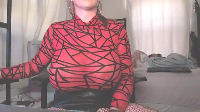 TSCassandraLove online show from October 2025 03:01:02 PM