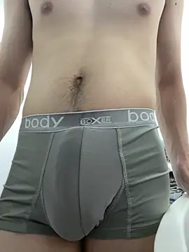 junfoureyes online show from October 2025 03:44:02 PM