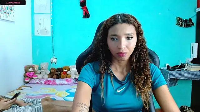 Snapshot of sensitive_brunette chatting on February 2026 10:59:02 PM sensitive brunette online show from February 2026 10:59:02 PM