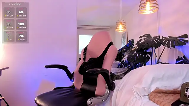 Tom cooper  online show from December 2025 01:09:02 PM