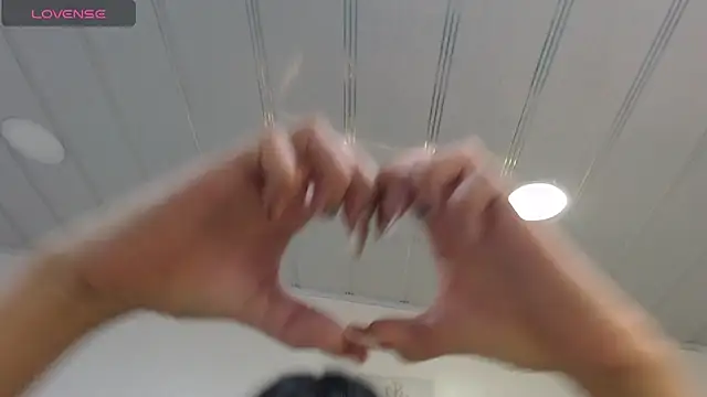 candy lux  online show from February 2026 07:37:02 PM