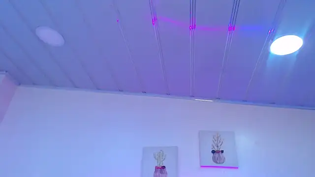 Snapshot of candy_lux_ chatting on April 2026 01:59:01 PM candy lux online show from April 2026 01:59:01 PM
