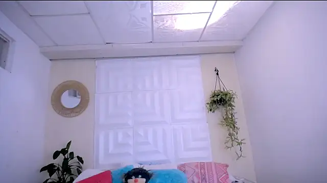 nataly red online show from June 2026 08:11:02 PM