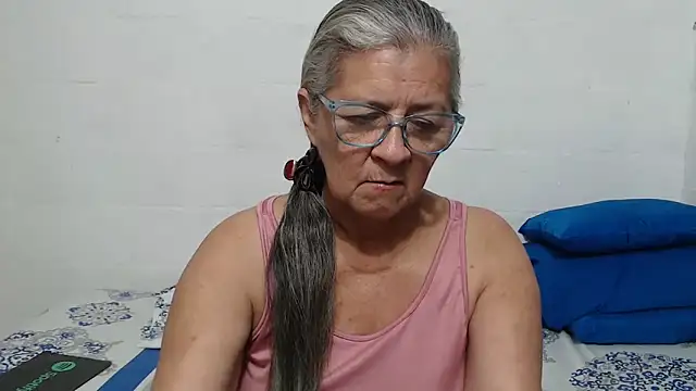 candy mature  online show from November 2025 12:27:01 PM