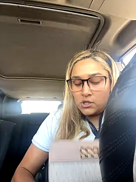 DarianaGuzz online show from October 2025 06:41:02 PM