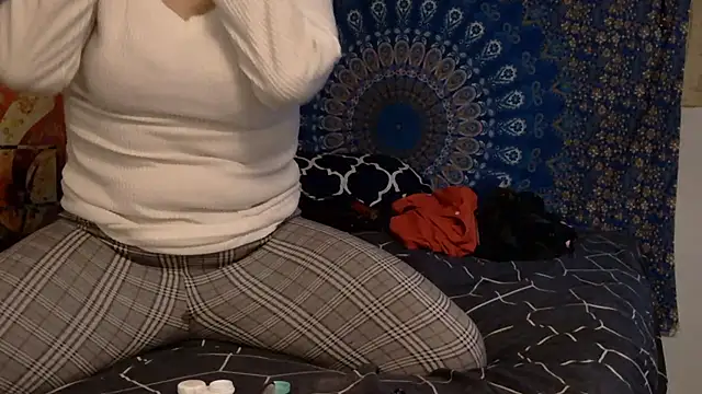 HeyyImHarlowe online show from February 2025 10:29:01 AM