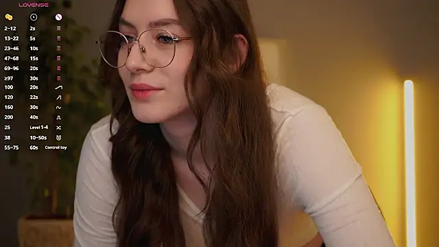 Ester Hill online show from March 2026 02:29:01 AM