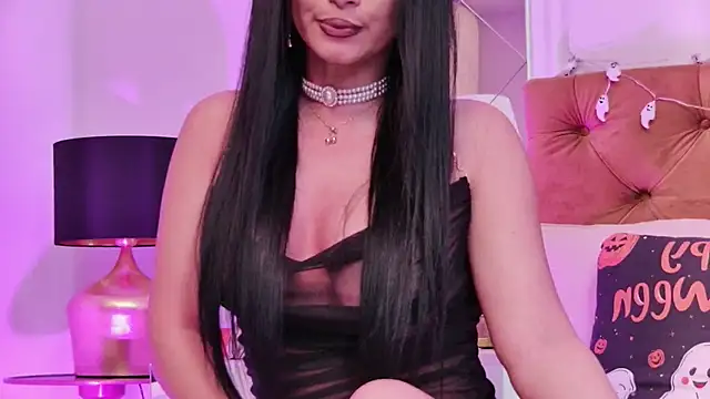 Snapshot of EmilyColle_ chatting on October 2025 05:35:02 AM EmilyColle online show from October 2025 05:35:02 AM