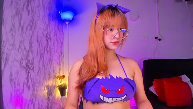 Snapshot of chloe_blue chatting on November 2025 11:20:01 AM chloe blue online show from November 2025 11:20:01 AM