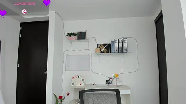 susana monroy online show from April 2026 07:18:01 PM