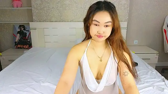 Diana Moon  online show from December 2025 02:05:01 AM