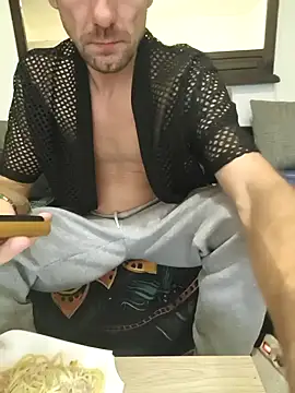 Snapshot of SquirtLover_XL chatting on October 2025 05:19:01 PM SquirtLover XL online show from October 2025 05:19:01 PM