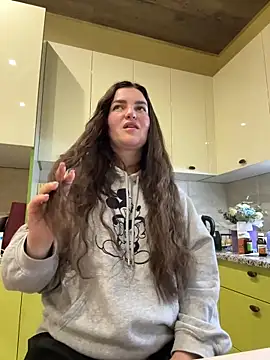 Karolina llove online show from October 2025 10:44:02 PM