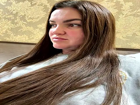 Karolina llove online show from November 2025 11:21:02 AM