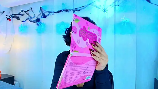 lina bedoya  online show from November 2025 11:32:02 AM