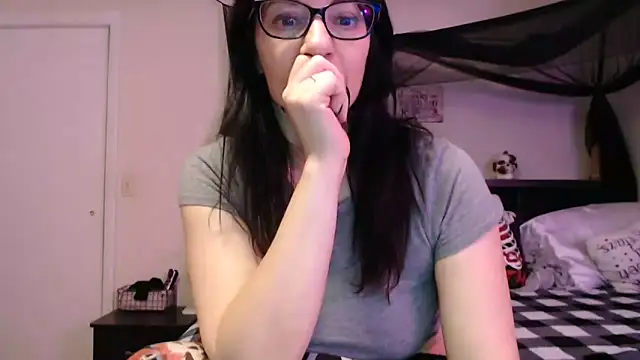 Snapshot of CrystalLakeXO chatting on June 2026 07:38:01 AM CrystalLakeXO online show from June 2026 07:38:01 AM