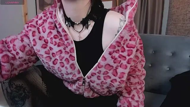 arielabradberry online show from February 2025 03:24:02 PM