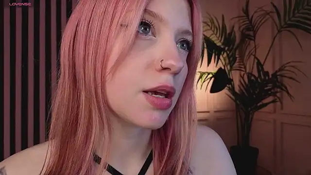 Snapshot of arielabradberry chatting on July 2026 11:19:02 AM arielabradberry online show from July 2026 11:19:02 AM