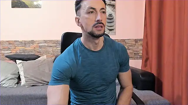 HotHunkTrainer online show from March 2025 08:55:02 AM