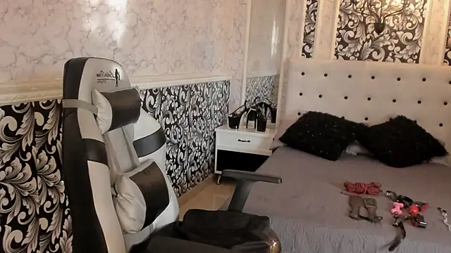 Foxy Slave online show from January 2025 08:50:02 PM