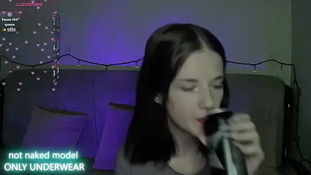 Snapshot of Miya_Dream_UKR chatting on December 2024 10:02:02 PM Miya Dream UKR online show from December 2024 10:02:02 PM