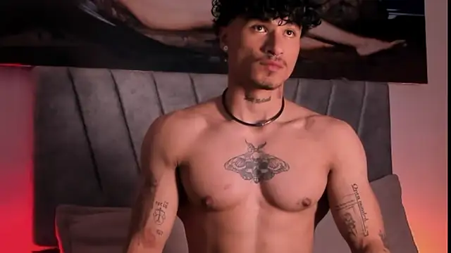 Snapshot of Thomas_Fit1 chatting on January 2026 04:37:02 AM Thomas Fit1 online show from January 2026 04:37:02 AM