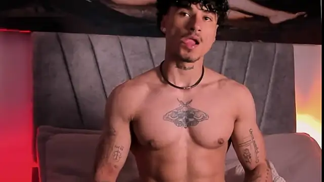 Snapshot of Thomas_Fit1 chatting on January 2026 02:28:02 AM Thomas Fit1 online show from January 2026 02:28:02 AM