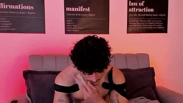 Snapshot of Thomas_Fit1 chatting on February 2026 07:06:02 PM Thomas Fit1 online show from February 2026 07:06:02 PM