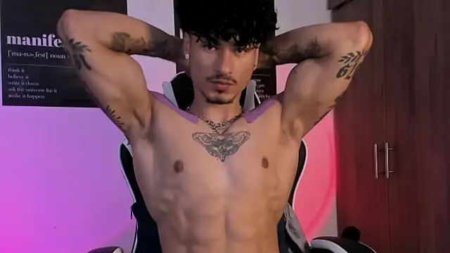 Snapshot of Thomas_Fit1 chatting on February 2026 06:04:01 PM Thomas Fit1 online show from February 2026 06:04:01 PM