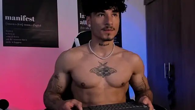 Snapshot of Thomas_Fit1 chatting on February 2026 04:16:01 PM Thomas Fit1 online show from February 2026 04:16:01 PM