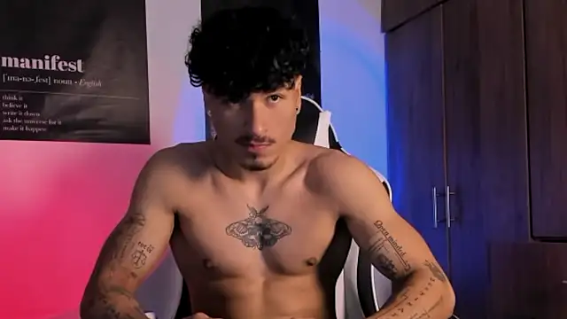 Snapshot of Thomas_Fit1 chatting on February 2026 02:23:01 AM Thomas Fit1 online show from February 2026 02:23:01 AM