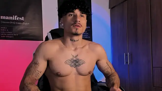 Snapshot of Thomas_Fit1 chatting on March 2026 11:00:02 PM Thomas Fit1 online show from March 2026 11:00:02 PM