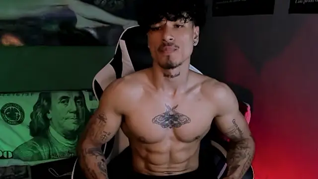 Snapshot of Thomas_Fit1 chatting on March 2026 06:46:01 PM Thomas Fit1 online show from March 2026 06:46:01 PM