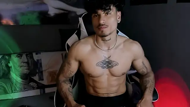 Snapshot of Thomas_Fit1 chatting on March 2026 12:22:02 AM Thomas Fit1 online show from March 2026 12:22:02 AM