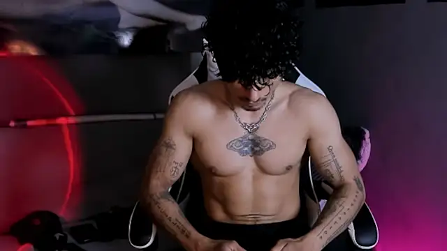 Snapshot of Thomas_Fit1 chatting on March 2026 11:49:02 PM Thomas Fit1 online show from March 2026 11:49:02 PM