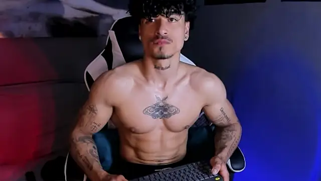 Snapshot of Thomas_Fit1 chatting on April 2026 01:59:02 AM Thomas Fit1 online show from April 2026 01:59:02 AM