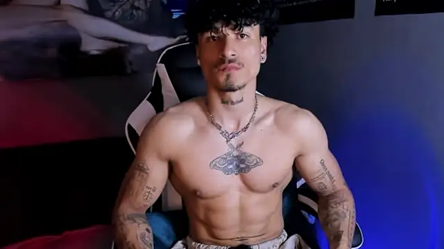 Snapshot of Thomas_Fit1 chatting on April 2026 01:58:02 AM Thomas Fit1 online show from April 2026 01:58:02 AM