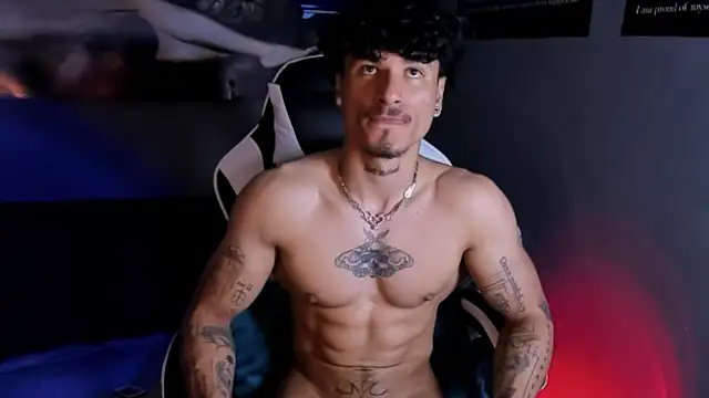 Snapshot of Thomas_Fit1 chatting on April 2026 04:46:01 AM Thomas Fit1 online show from April 2026 04:46:01 AM