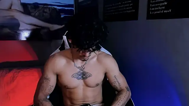 Snapshot of Thomas_Fit1 chatting on April 2026 07:29:01 PM Thomas Fit1 online show from April 2026 07:29:01 PM