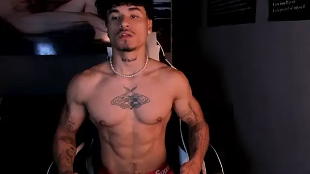 Snapshot of Thomas_Fit1 chatting on June 2026 02:44:02 AM Thomas Fit1 online show from June 2026 02:44:02 AM