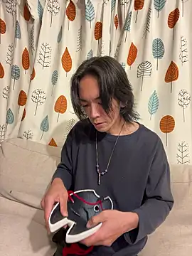 Katakuriko-Denpun online show from December 2025 01:49:02 PM