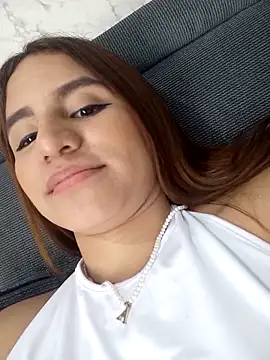 AnthonelaDuque online show from February 2025 09:47:02 PM