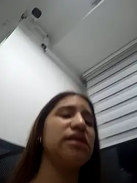 AnthonelaDuque online show from February 2025 11:54:01 AM