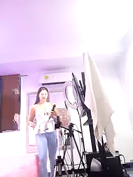 AnthonelaDuque online show from February 2025 12:03:02 PM