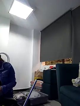 AnthonelaDuque online show from December 2025 11:37:01 AM