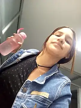 AnthonelaDuque online show from January 2026 11:26:01 AM