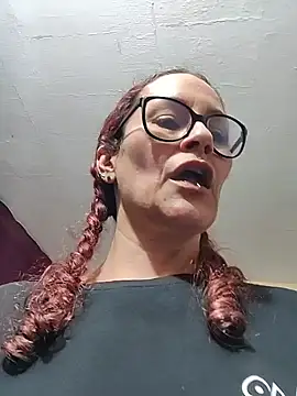 Snapshot of SelenaHouston chatting on February 2026 11:43:01 PM SelenaHouston online show from February 2026 11:43:01 PM