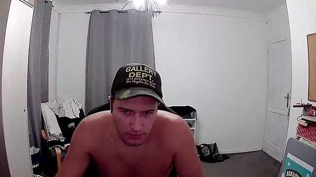 PKrisztian online show from October 2025 06:50:01 PM